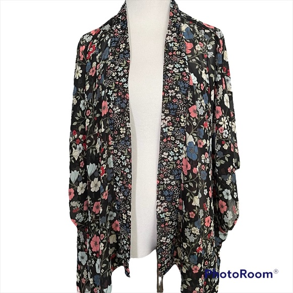 JESSICA SIMPSON MATERNITY Black Floral Kimono one size Preowned great condition - Picture 1 of 8